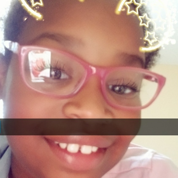 Meet your Posher, Christy - Picture 1 of 1